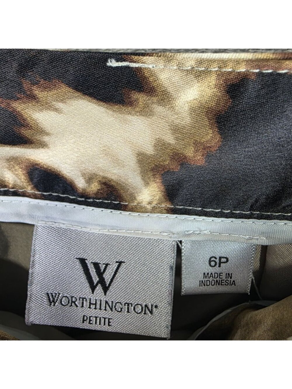 Womens Worthington Petite Animal Print Tiered Skirt 100% Polyester Size 6P - Picture 2 of 8